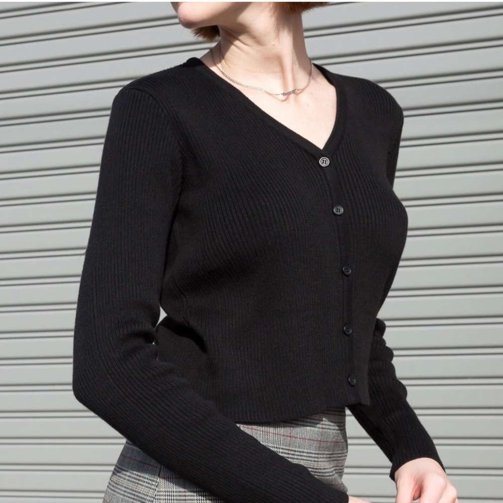 brandy melville shannon sweater